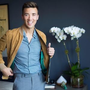 Meet your Posher, Dennis